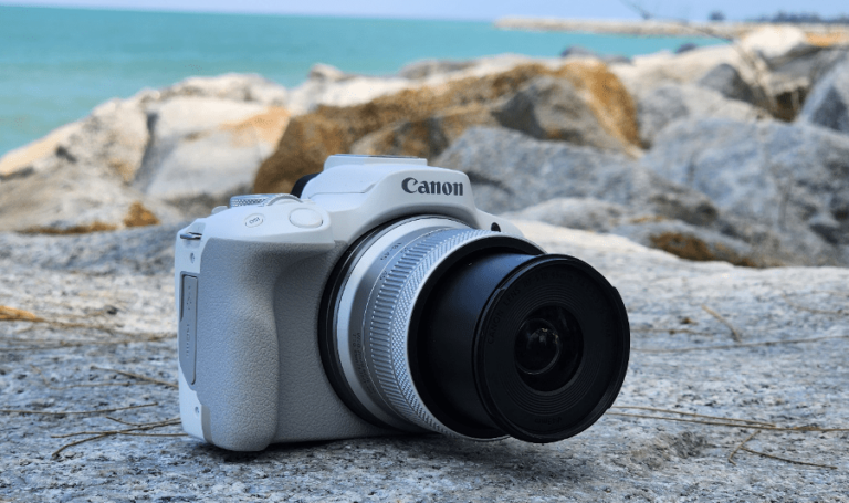 Canon EOS R50