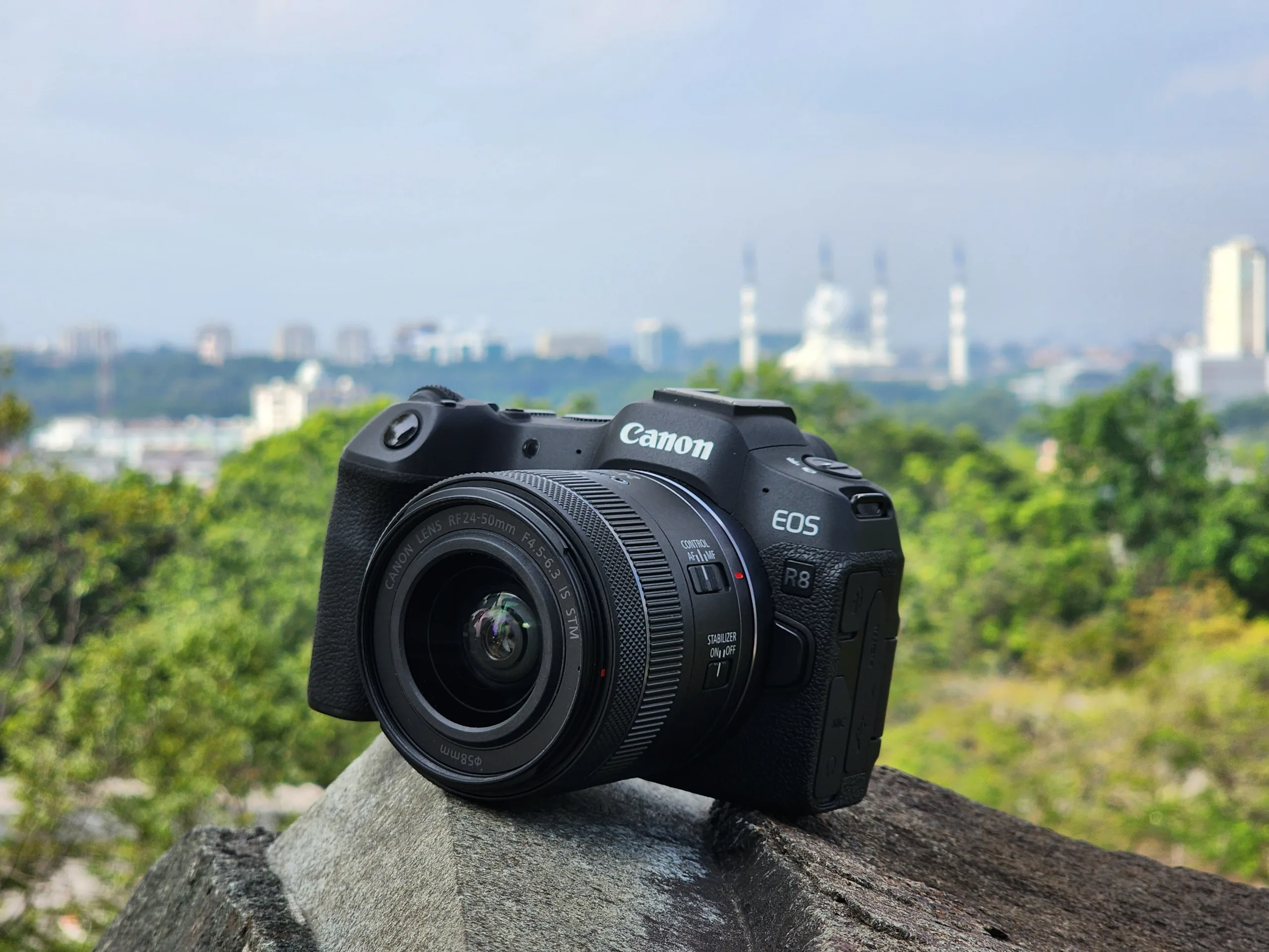 What Makes Canon EOS R8 Special? Canon EOS R8 Review