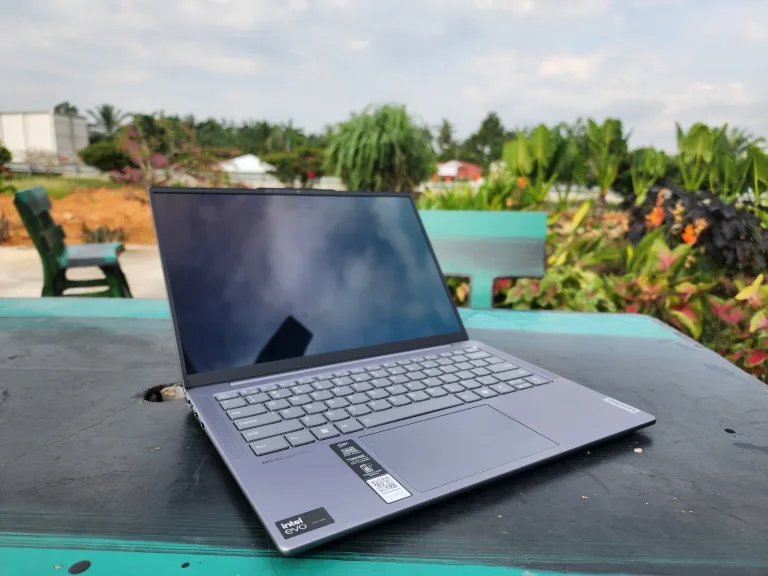 A Closer Look into the Lenovo Yoga Slim 7i